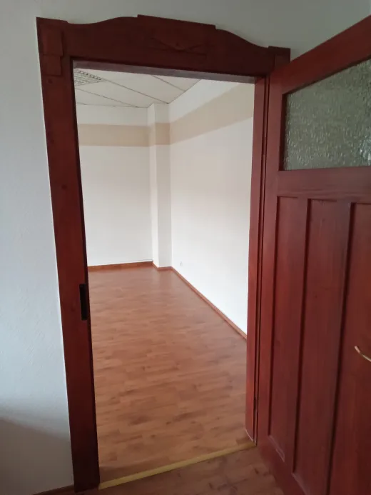 Teilmöblierte Wohnung im Erdgeschoss